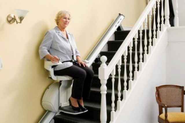 صندلي بالابر خانگي پله رو براي بيمار، معلول و سالمند