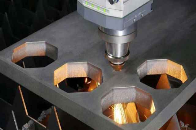 خدمات برشكاري CNC ليزر فايبر انواع قطعات فلزي